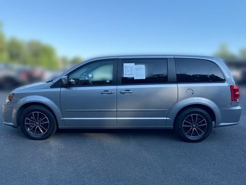 Used 2016 Dodge Grand Caravan SE FWD image 5