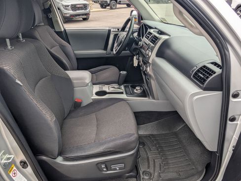 Used 2013 Toyota 4Runner SR5 w/ Convenience Pkg AWD/4WD image 29