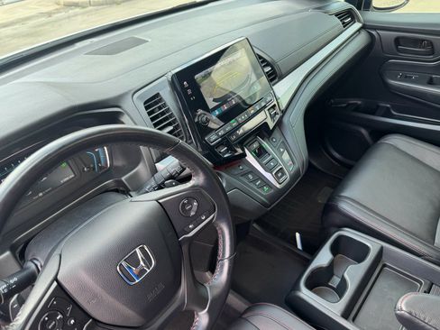 Certified 2023 Honda Odyssey Sport image 17