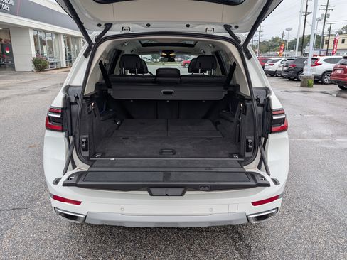 Used 2024 BMW X7 xDrive40i AWD/4WD image 13