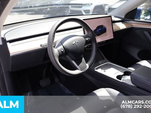 Used 2023 Tesla Model Y Long Range AWD/4WD image 11