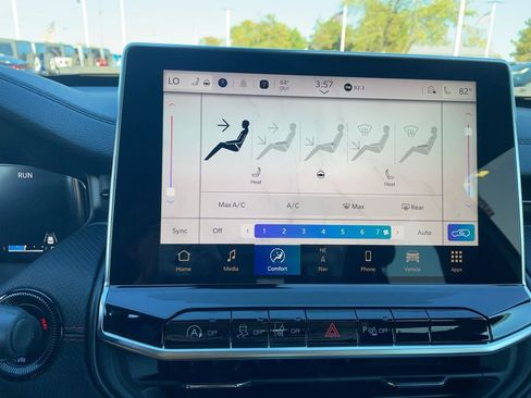 New 2026 Jeep Compass Trailhawk w/ Sun, Sound & Navigation Group image 23