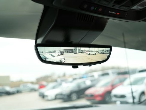 Used 2024 Chevrolet Silverado 2500 ZR2 w/ Technology Package image 16