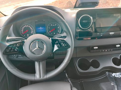 New 2026 Mercedes-Benz Sprinter 2500 image 9