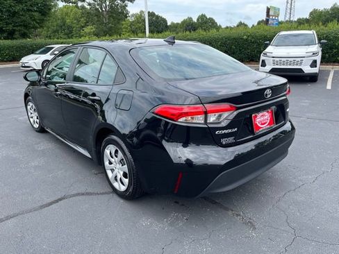 Used 2024 Toyota Corolla LE FWD image 11