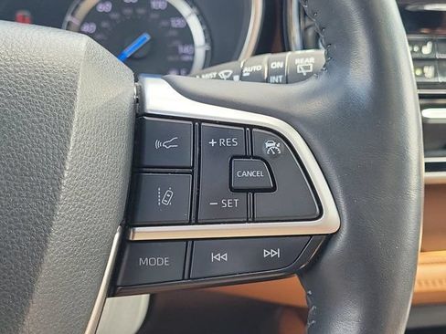 Used 2022 Toyota Highlander Platinum FWD image 23