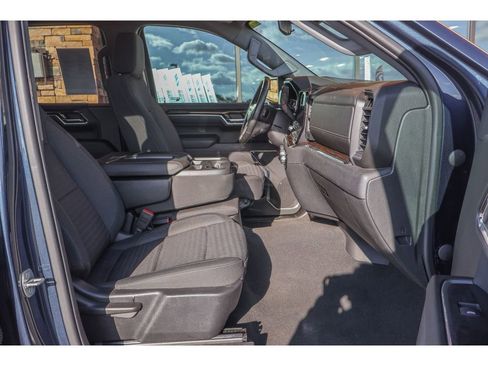 Used 2023 GMC Sierra 1500 SLE w/ X31 Off-Road Package image 14