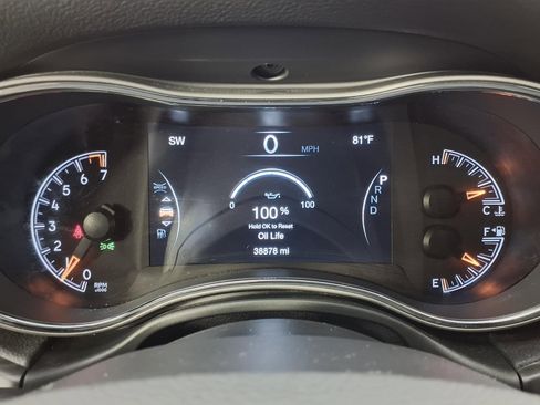 Used 2021 Jeep Grand Cherokee Limited image 17