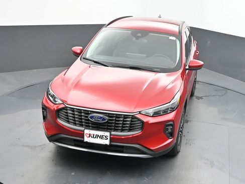 New 2025 Ford Escape SE image 32