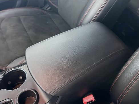 Used 2018 Ford Explorer XLT w/ Equipment Group 202A image 18