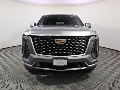Certified 2025 Cadillac Escalade Premium Luxury image 10
