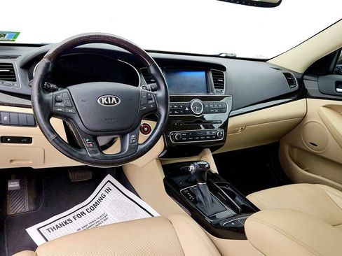 Used 2014 Kia Cadenza Premium w/ Luxury Package FWD image 12