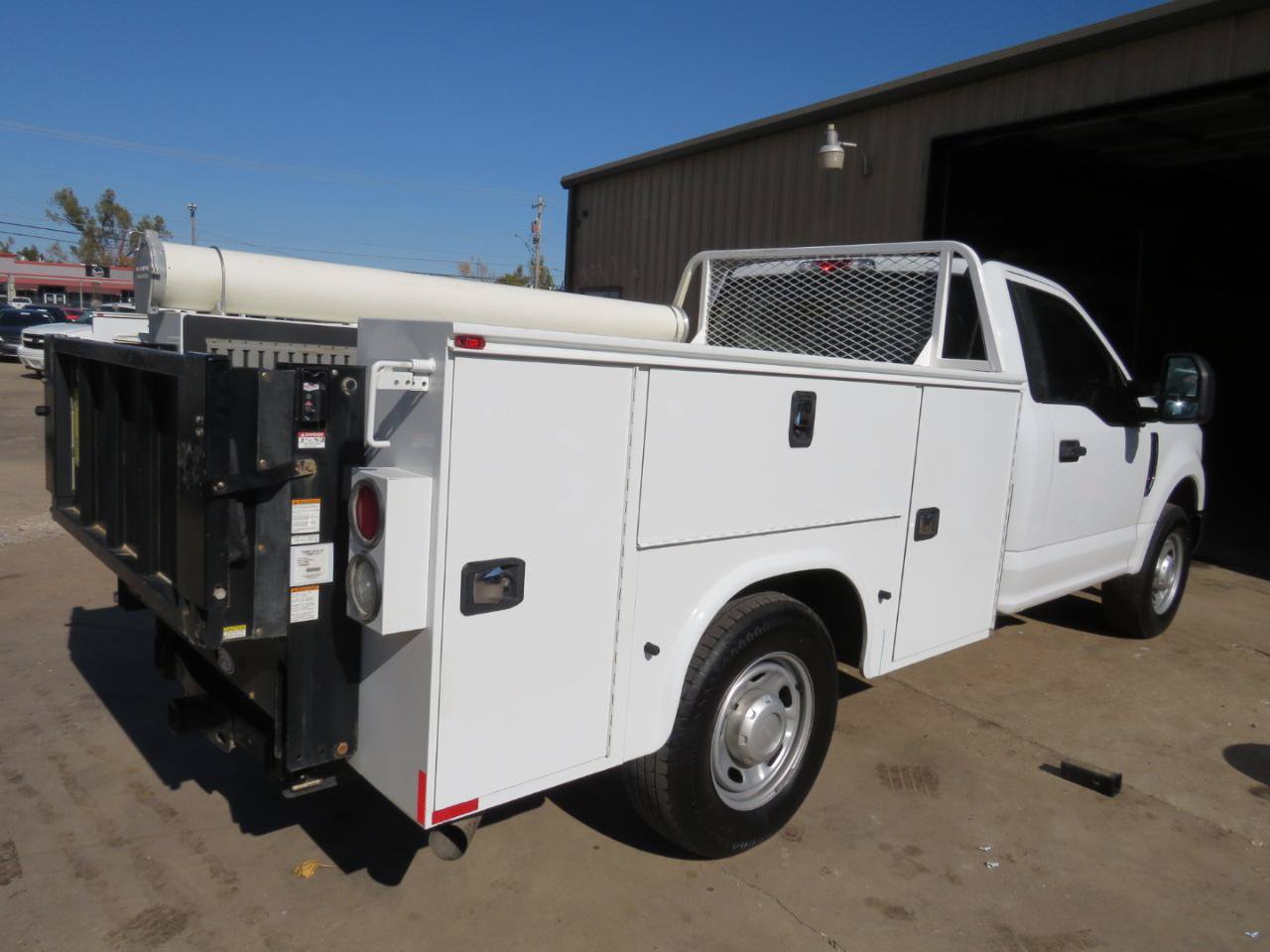 Used 2017 Ford F250 XL RWD image 4