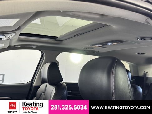 Used 2025 Kia Telluride S FWD image 20