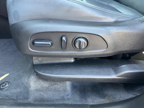 Used 2020 Chevrolet Traverse Premier w/ LPO, Floor Liner Package FWD image 17