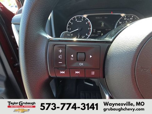 Used 2023 Nissan Rogue SV AWD/4WD image 18