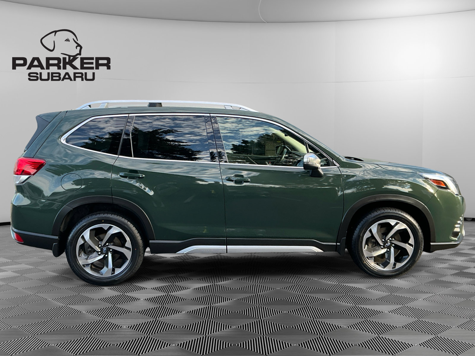 Used 2023 Subaru Forester Touring AWD/4WD image 6