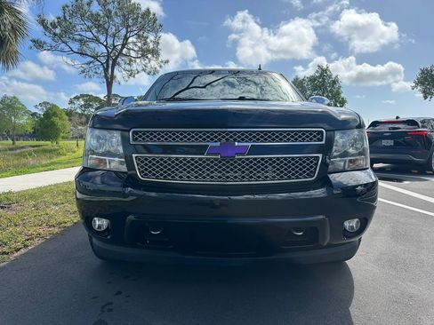 Used 2013 Chevrolet Tahoe LTZ image 2