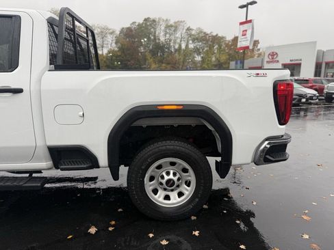 Used 2024 GMC Sierra 2500 Pro w/ Convenience Package image 4