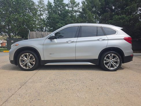 Used 2017 BMW X1 xDrive28i AWD/4WD image 4