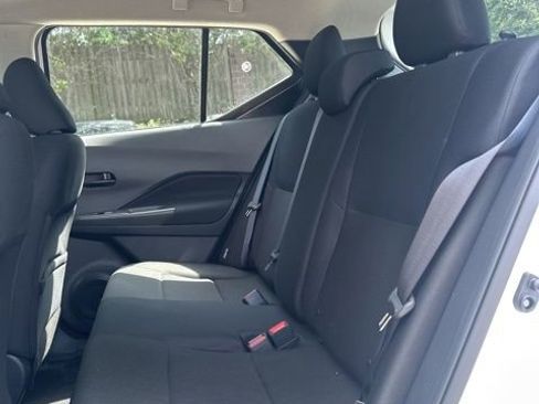 New 2025 Nissan Kicks Play S image 20
