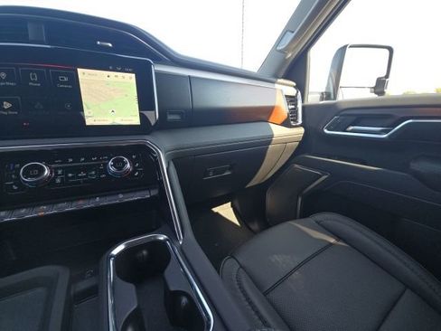 Used 2025 GMC Sierra 2500 Denali w/ Denali Reserve Package image 28