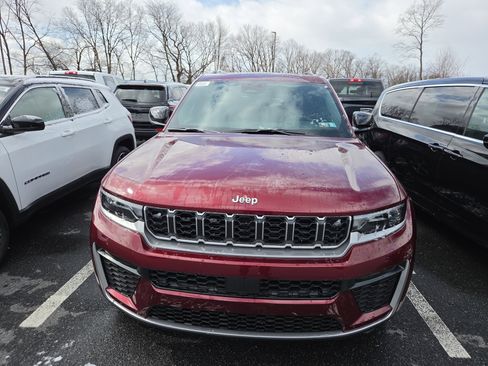 New 2026 Jeep Grand Cherokee Limited AWD/4WD image 6