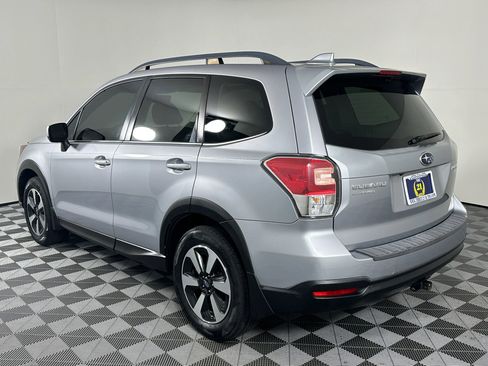 Used 2017 Subaru Forester 2.5i Limited w/ Popular Package #2 AWD/4WD image 12