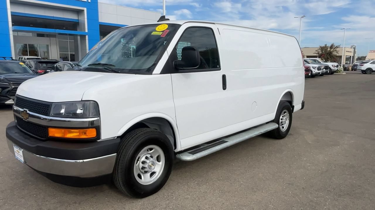 Used 2025 Chevrolet Express 2500 w/ Driver Convenience Package RWD image 3