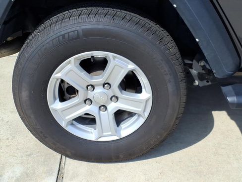 Used 2021 Jeep Wrangler Unlimited Sport S image 7