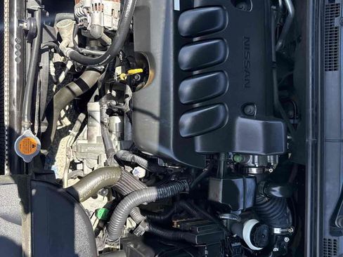 Used 2010 Nissan Sentra 2.0 S FWD image 32