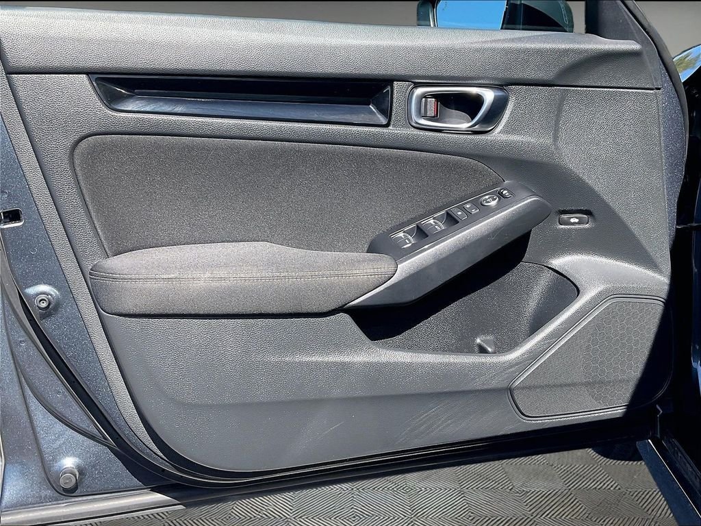 Used 2023 Honda Civic EX image 9