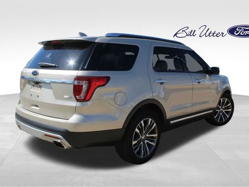 Used 2017 Ford Explorer Platinum AWD/4WD image 5