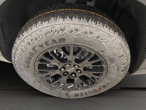 New 2026 Chevrolet Traverse Z71 image 30