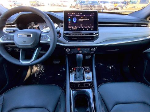 Certified 2024 Jeep Compass Limited w/ Sun and Sound Group image 14