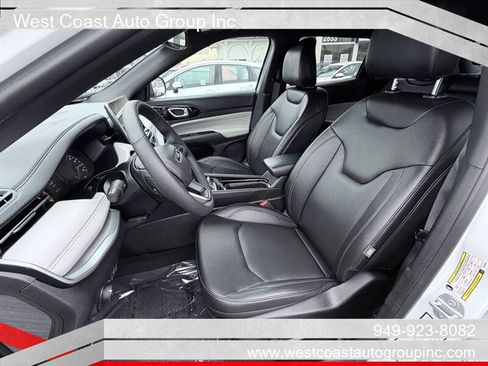 Used 2025 Jeep Compass Limited AWD/4WD image 6