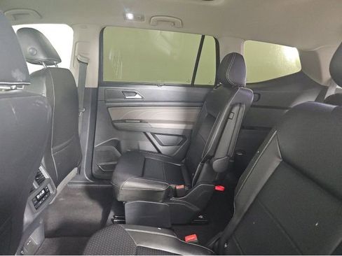 Used 2021 Volkswagen Atlas SE w/ Panoramic Sunroof Package image 12