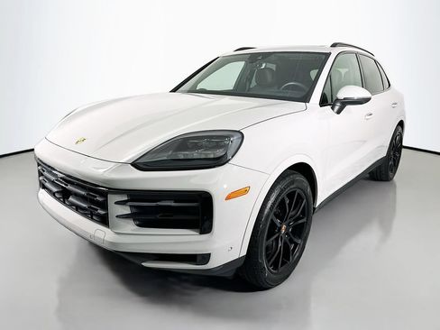 Certified 2025 Porsche Cayenne AWD/4WD image 1