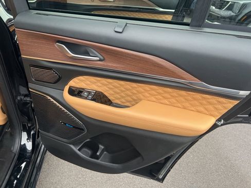 Used 2022 Jeep Grand Cherokee Summit w/ Advanced Protech Group IV image 17