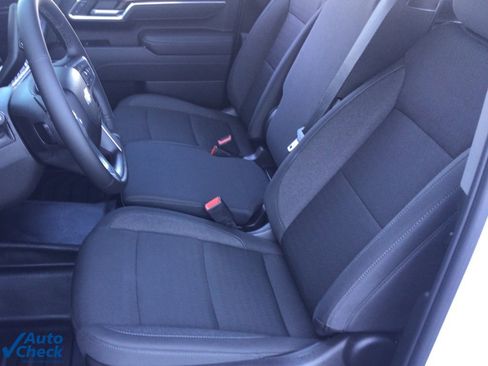 Used 2025 Chevrolet Silverado 2500 LT image 17