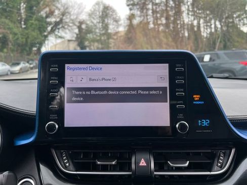 Used 2019 Toyota C-HR XLE image 24