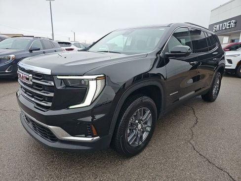 Used 2025 GMC Acadia Elevation image 3