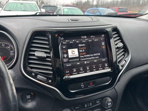 Used 2020 Jeep Cherokee Limited image 11