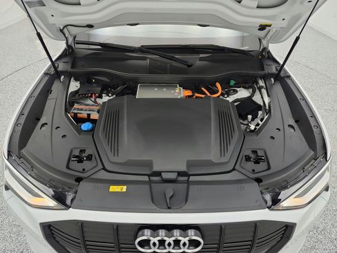 Used 2023 Audi e-tron Premium w/ Convenience Plus Package AWD/4WD image 16