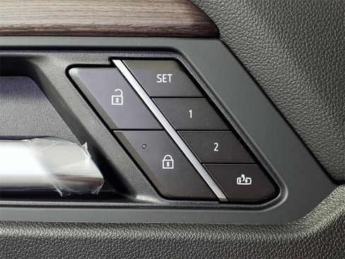 New 2026 GMC Acadia Denali image 18