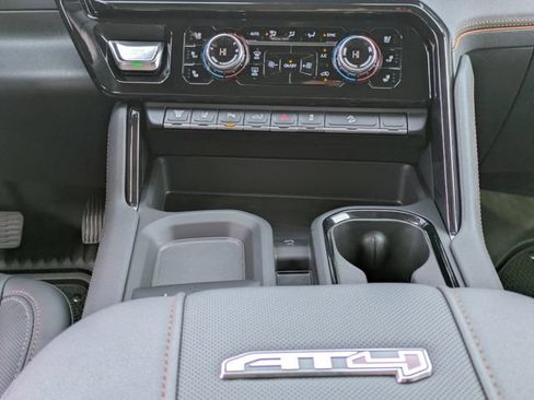 Used 2026 GMC Sierra 2500 AT4 w/ AT4 Premium Plus Package AWD/4WD image 20