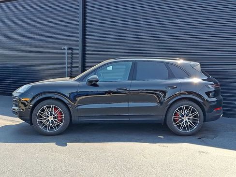 Certified 2026 Porsche Cayenne S AWD/4WD image 2
