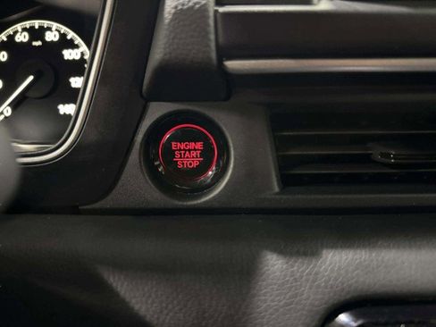 Used 2025 Honda Pilot EX-L image 36