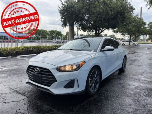 Used 2019 Hyundai Veloster 2.0 Premium FWD image 2