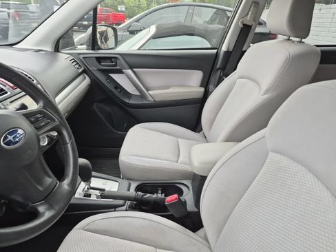 Used 2016 Subaru Forester 2.5i Premium w/ All-Weather Package AWD/4WD image 4